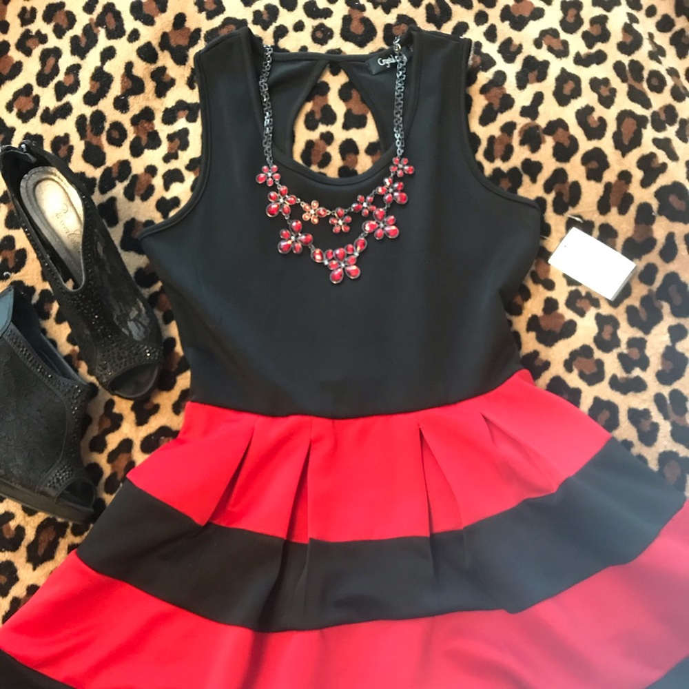 NWT juniors dress